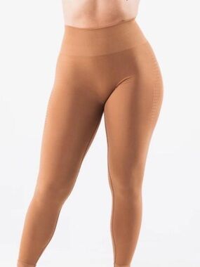 Alphalete High waisted Clay Stretch Leggings with scrunch butt